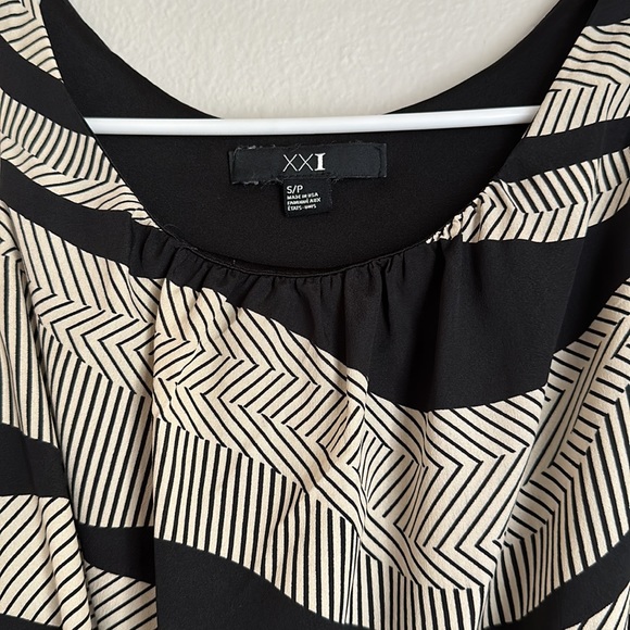 forever 21 black/cream abstract midi dress - Picture 2 of 5